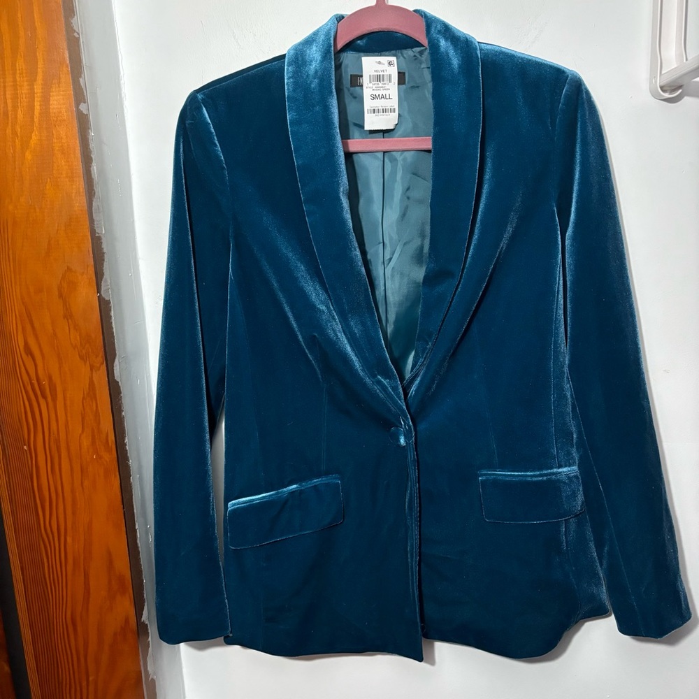 NWT INC velvet blazer